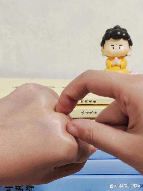 感冒按摩手部什么穴位